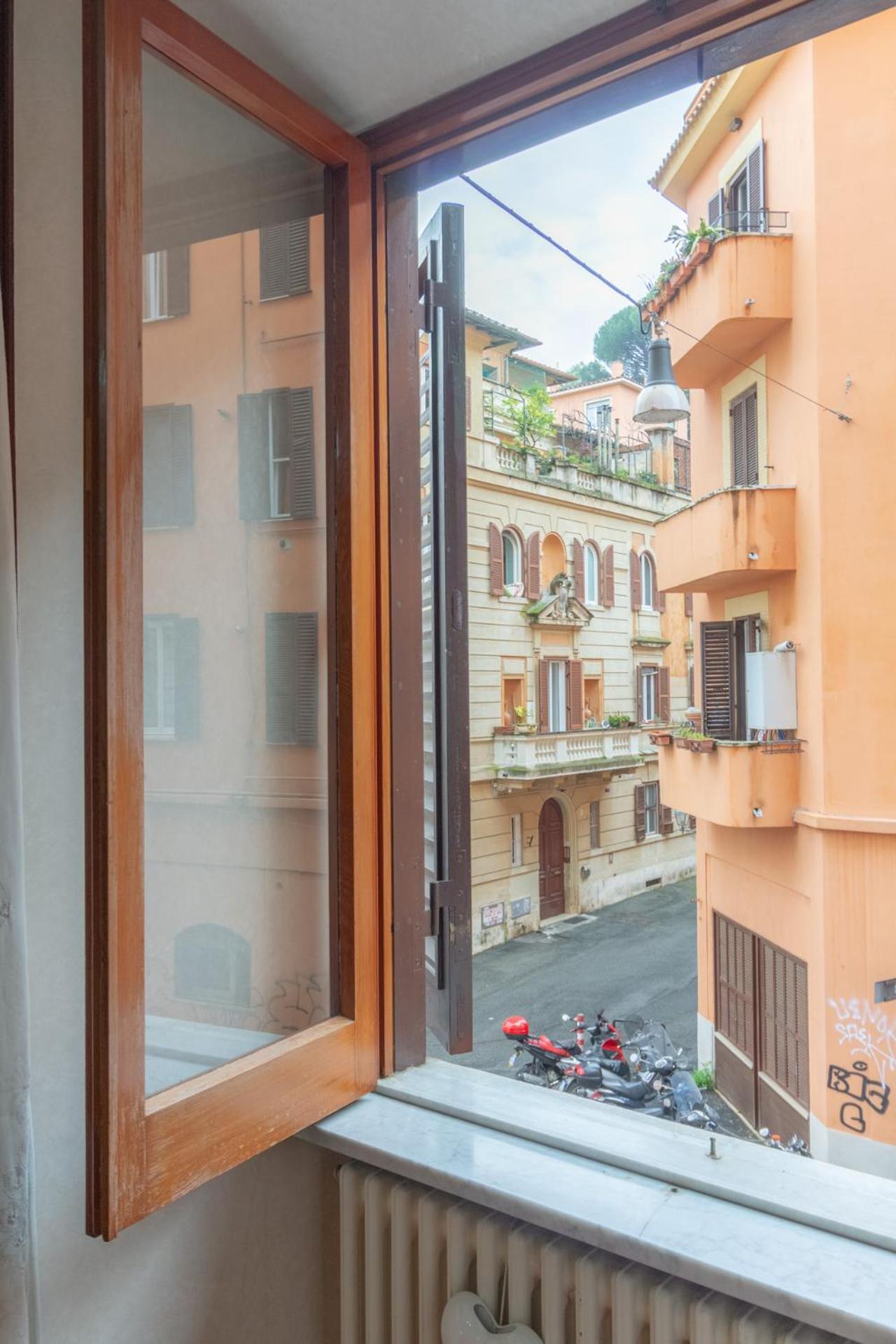 Trastevere Heart Of * Rome